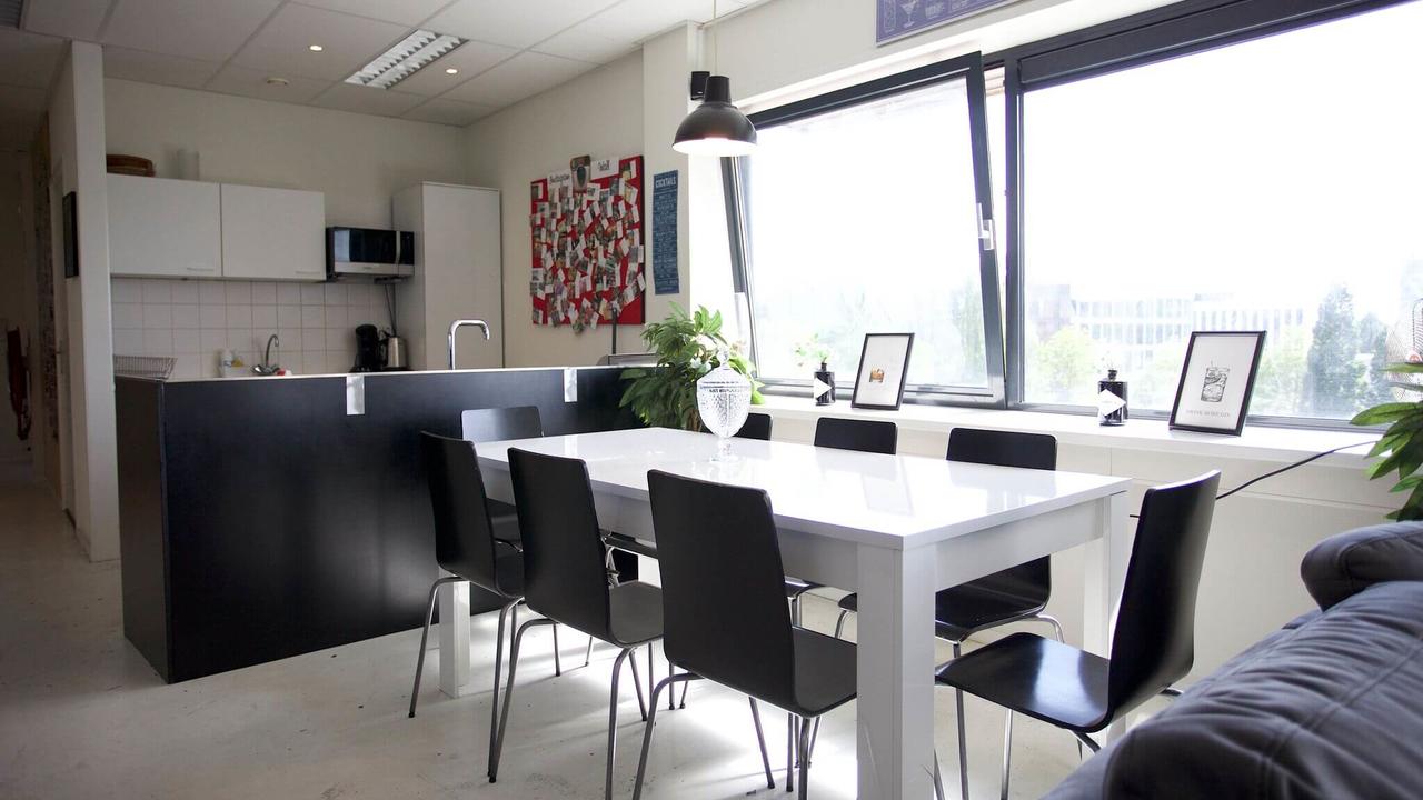 cozy kitchen amsterdam