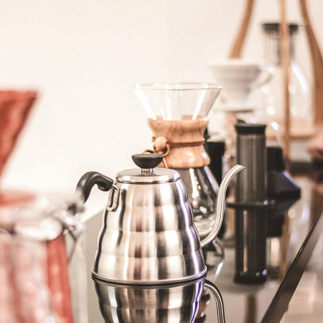 Les ustensiles pour la préparation de cafés sont disponible pendant la formation Barista