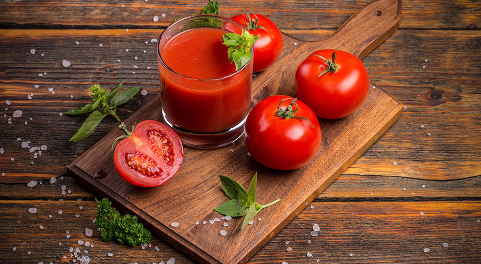 tomato juice cocktail