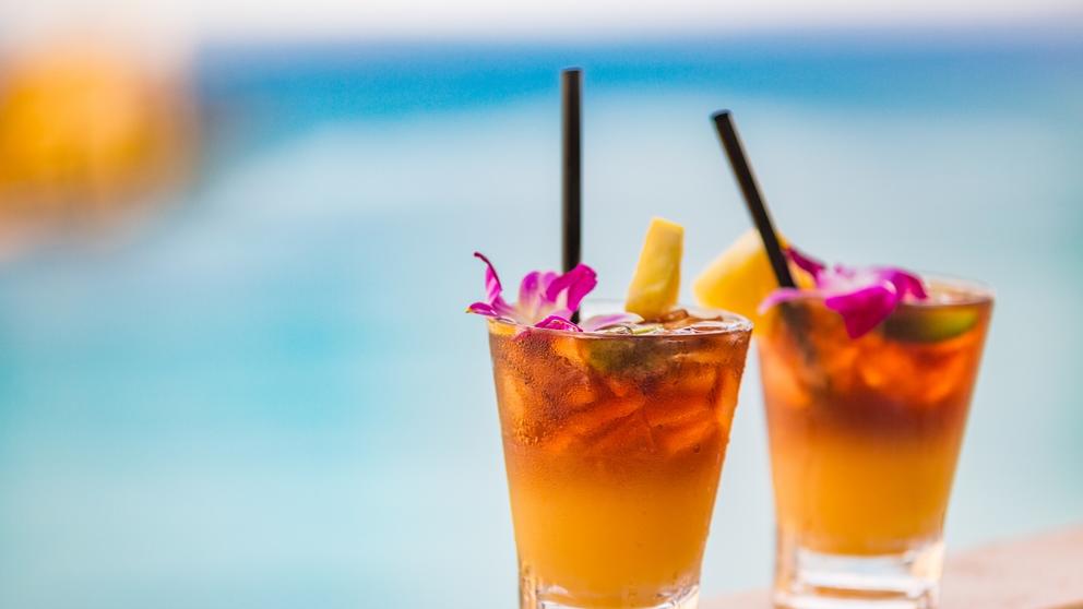 mai tai cocktail on beach